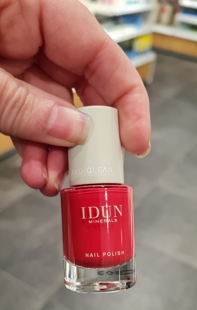 Idun minerals vegan nagellack orange/röd nail polish